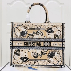 Christian Dior Shopping Bags